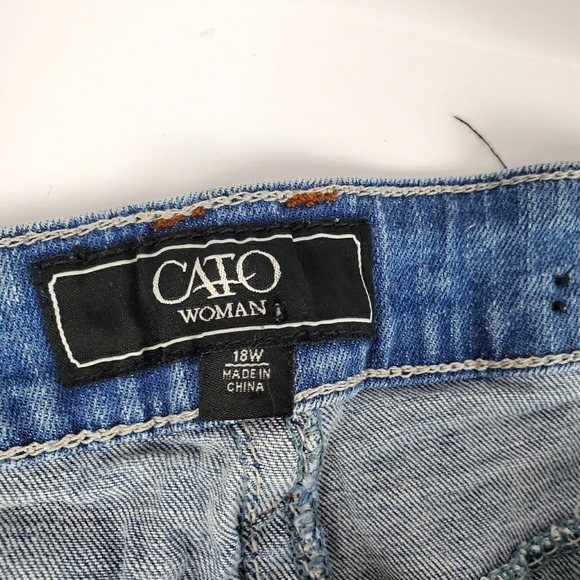 Cato Women Denim Capri Pants - Picture 3 of 4